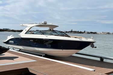 41' Sea Ray 2019 Yacht For Sale